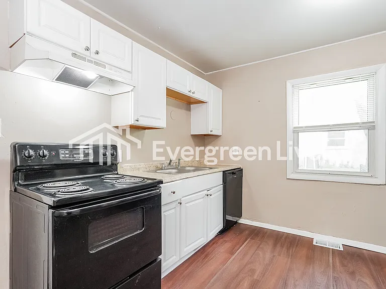 939 Colgate Rd — Photo 7