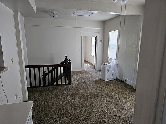 2nd image of 406 W 6th St APT 3
