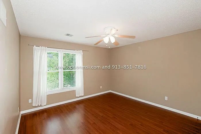 916 NW 62nd Ter — Photo 14