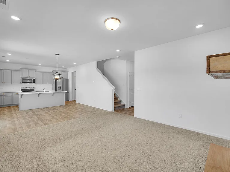 1224 Maxwell Ct — Photo 9