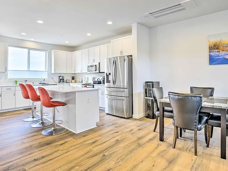 220 Arthur Ln — Photo 11