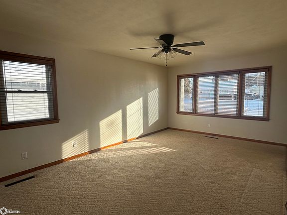 4th image of 214 E High St