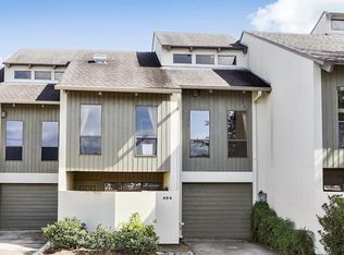 404 Tchefuncte Oaks Dr, Mandeville, LA 70471