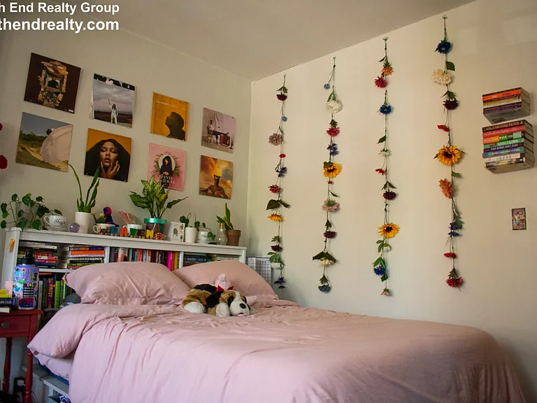 760 Huntington Ave #3 — Photo 2