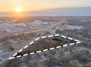 3000 E Houston St, Broken Arrow, OK 74012