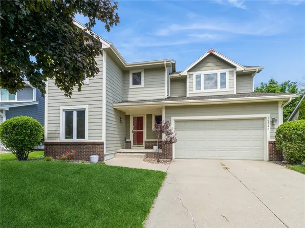 14543 Summit Dr, Clive, IA 50325