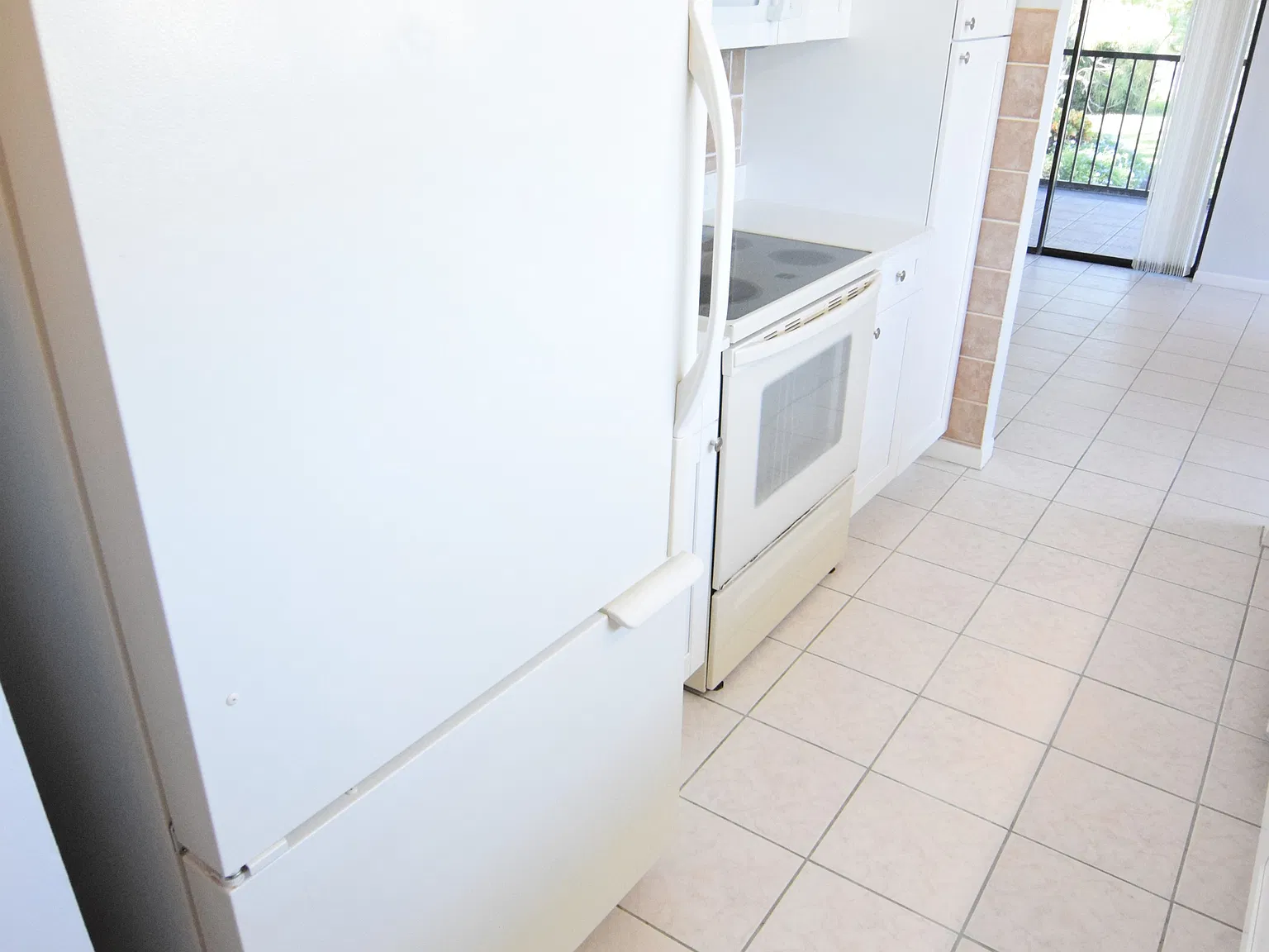 2 bed, 1387 sqft, $2,400 — Photo 2