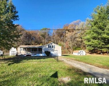 5813 N Koerner Rd, Peoria, IL, 61615