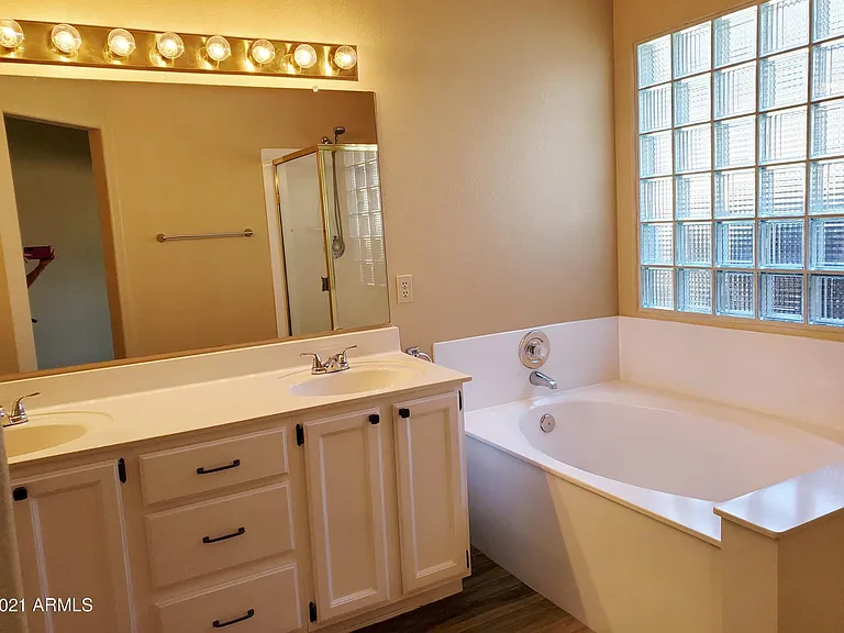 1325 N Malibu Ln — Photo 15