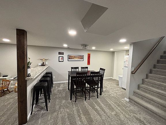 4th image of 300 N Foley Ave