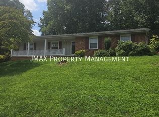 2643 Willowlawn St, Roanoke, VA 24018