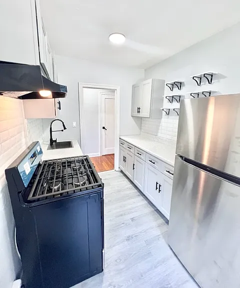 162 Park Ave — Photo 16