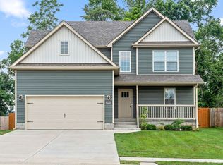 1860 Rains Rd, Clarksville, TN 37042