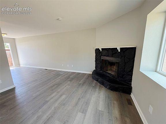 2nd image of 3075 Starlight Cir