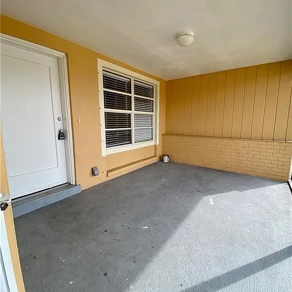 4819 Marine Dr #1 — Photo 5