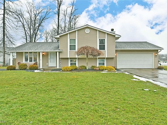 2nd image of 7024 Berry Blossom Dr