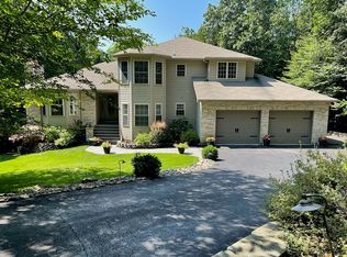 342 Sycamore Dr, East Stroudsburg, PA 18301