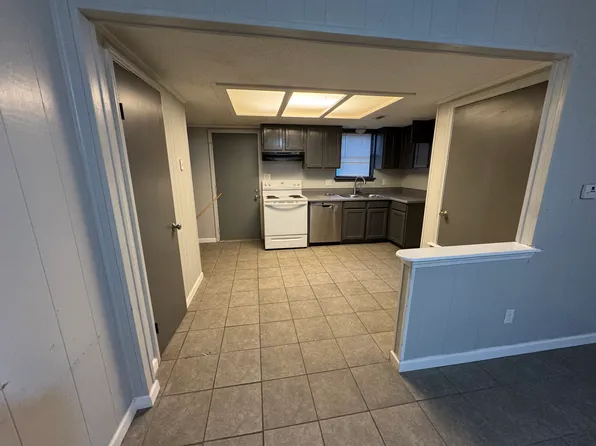 2611 W C St #2611, Russellville, AR 72801