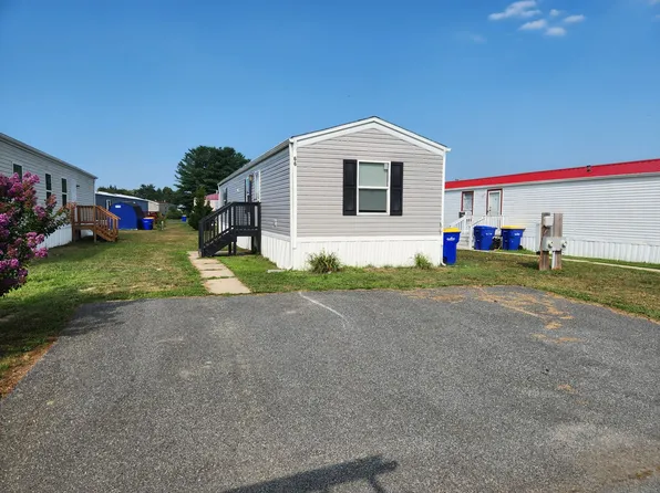 66 Pinewood Acres Ave, Dover, DE 19901
