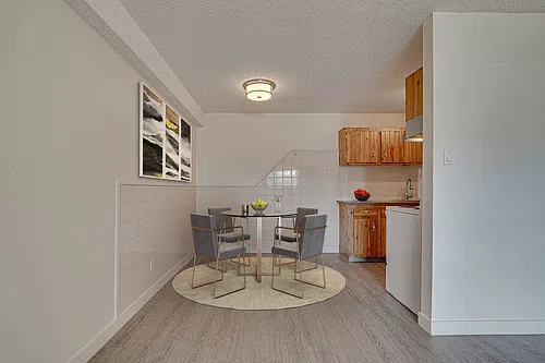 180 Pinehouse Dr Photo 1