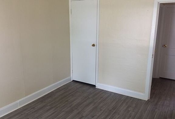 4th image of 3305 Iowa Ave