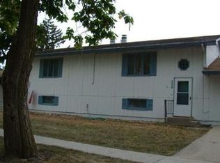 308 E 1st St, Wilber, NE 68465