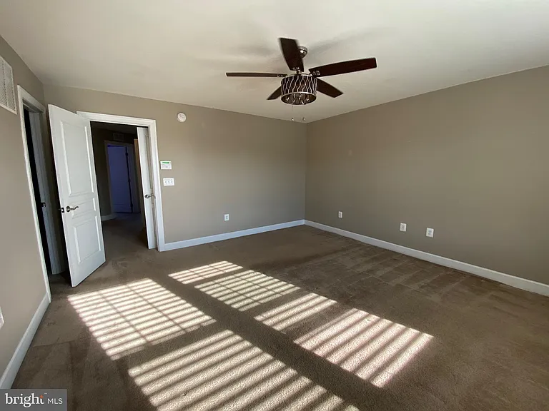 16704 Shackleford Way — Photo 16