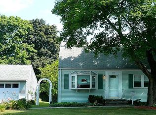 212 Pleasant St, Wakefield, MA 01880