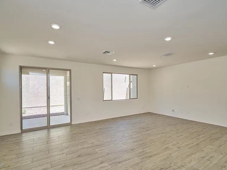 1491 S Loren Ln — Photo 5