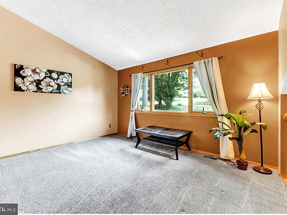 4th image of 1430 Dalewood Dr
