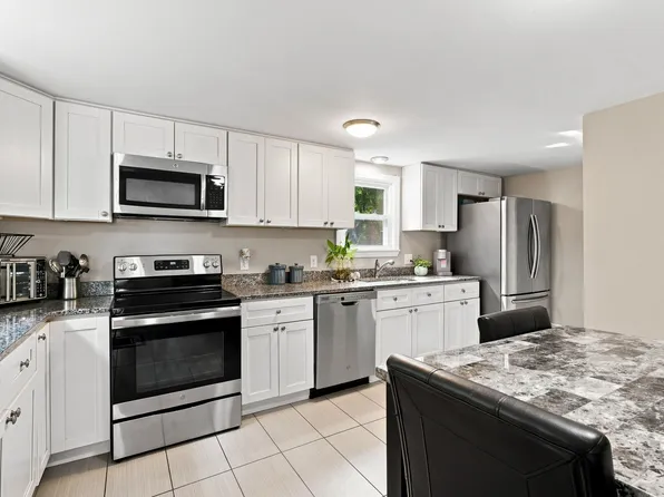 1000 Greenland Road, Portsmouth, NH 03801