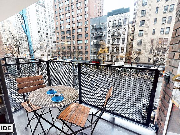 5th image of 165 E 35th St APT 3D