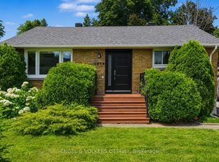 1319 Kingston Ave, Ottawa, ON K1Z 8K9