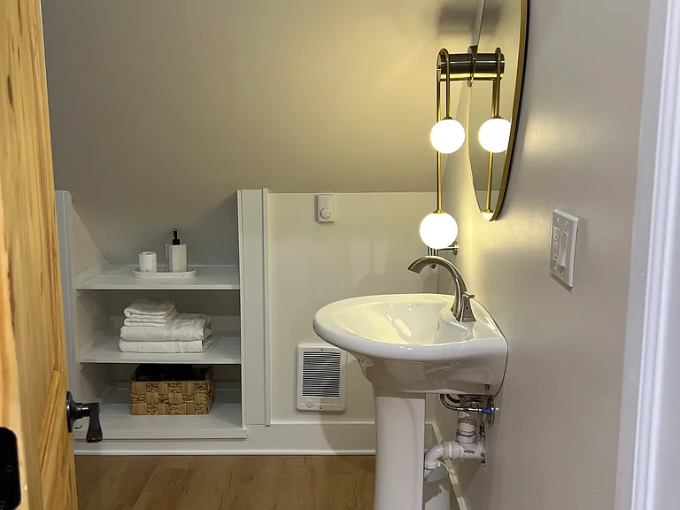 1642 Eddington Rd #3 — Photo 8