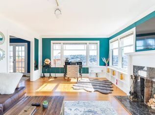 402 Highland Dr, Seattle, WA 98109