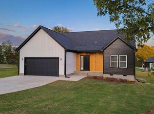 1770 Davis Rd, Woodruff, SC 29338