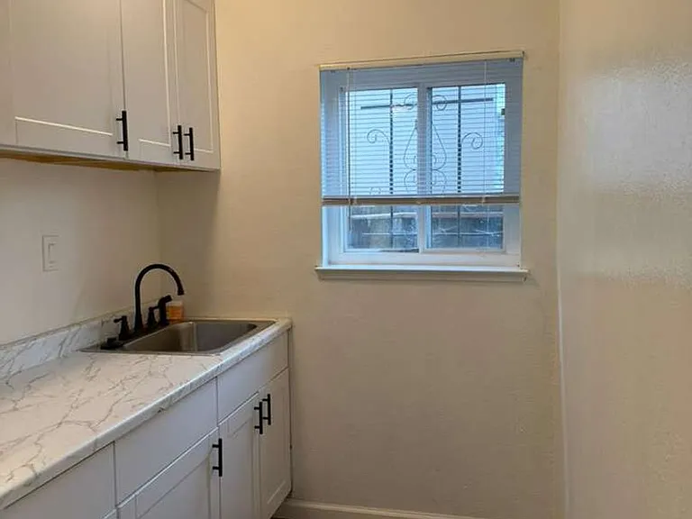234 5th Ave #9 — Photo 3