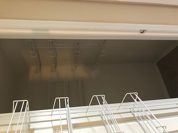 3rd image of 2420 Oxford Pl
