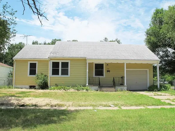 1559 N Old Manor Rd, Wichita, KS 67208