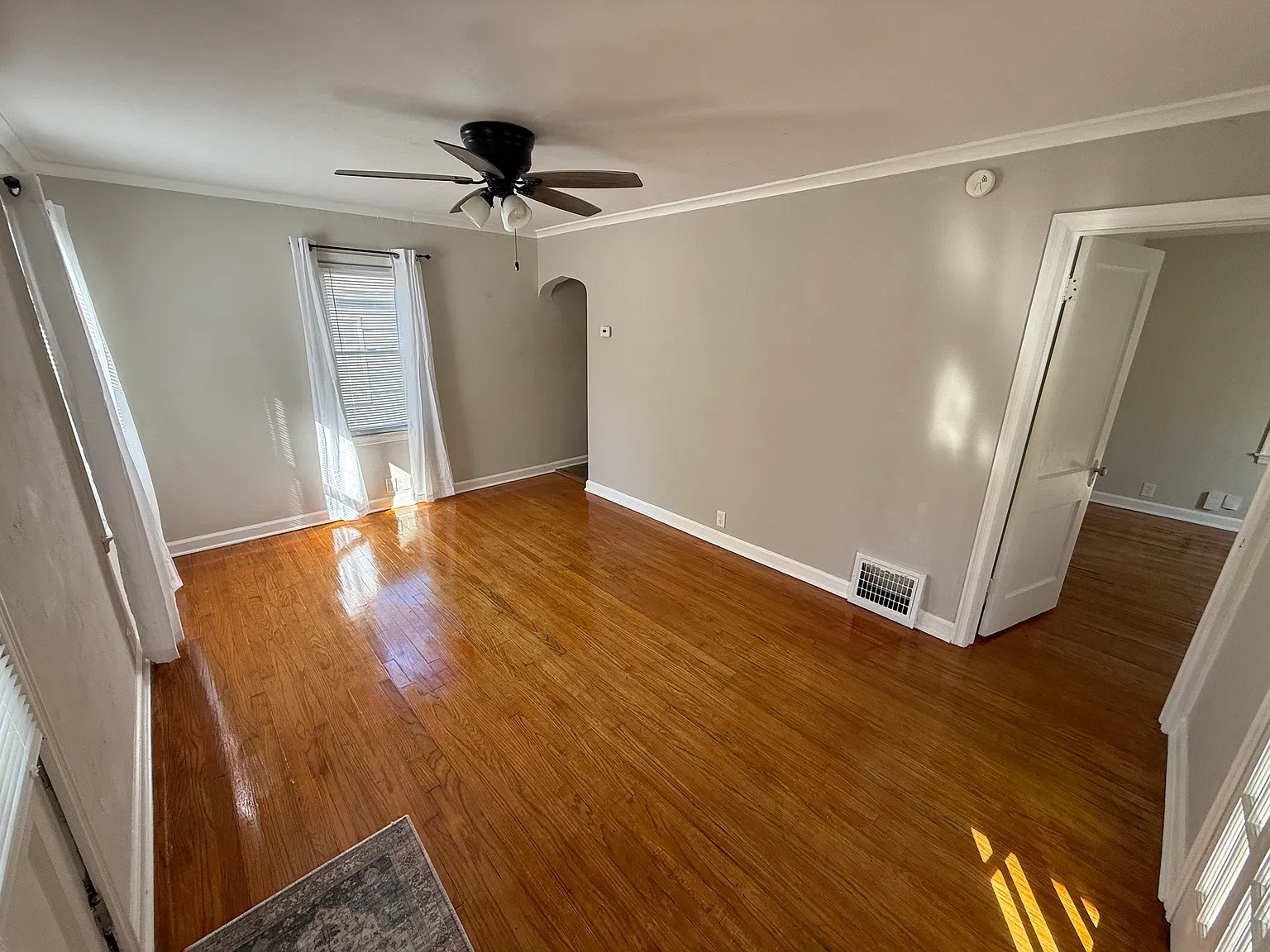 1 bed, 718 sqft, $1,500 — Photo 4