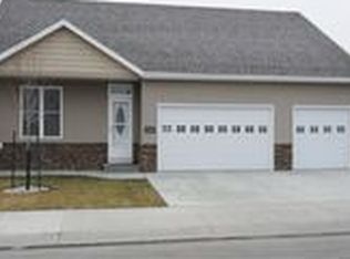 3619 Cypress Ln S, Fargo, ND 58104