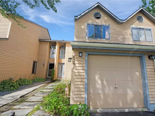 8252 Beehive Cir, Liverpool, NY 13090