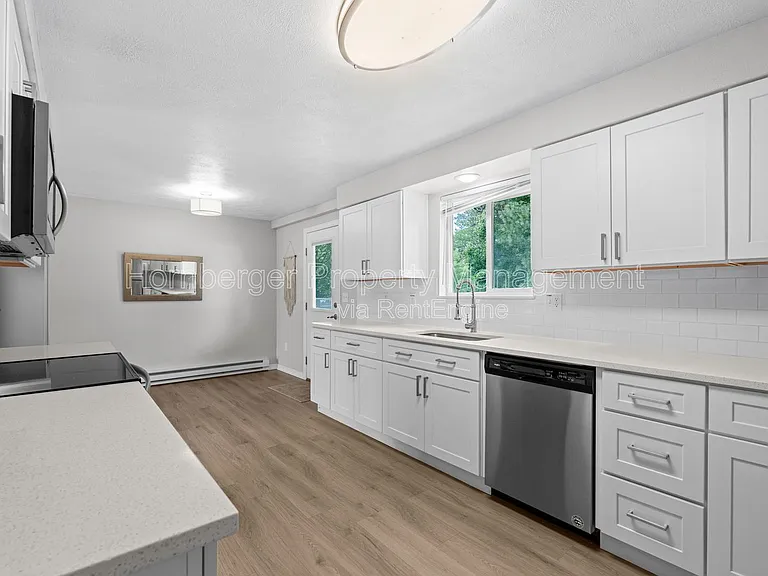 3816 S Bowdish Rd — Photo 12
