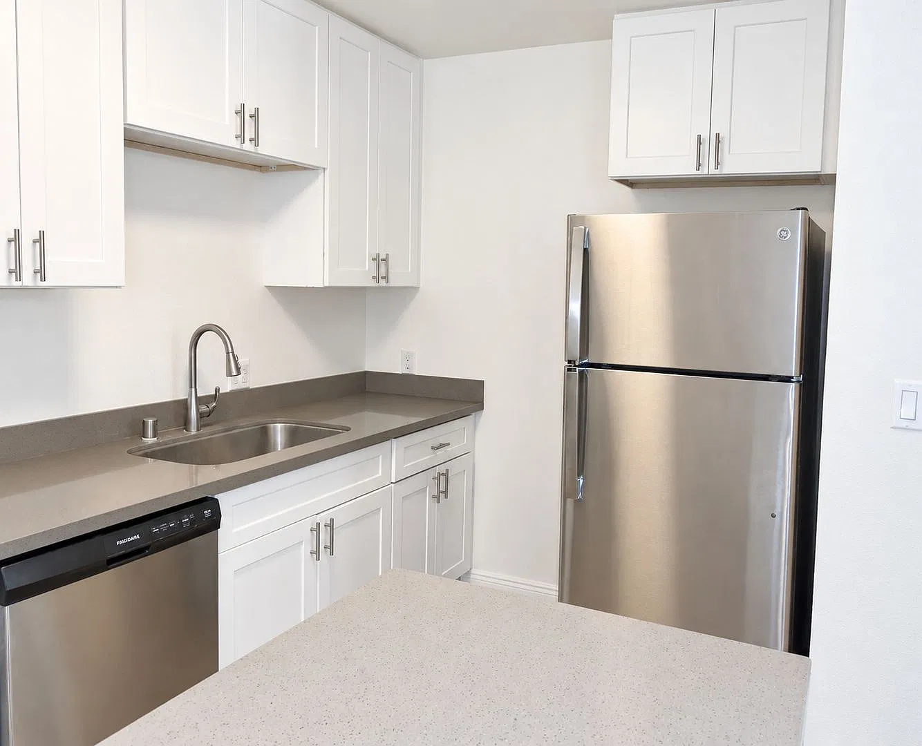 Fernwood Apartment Homes — Photo 3