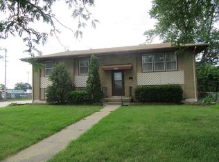 2401 Vaughn Dr, Manhattan, KS 66502