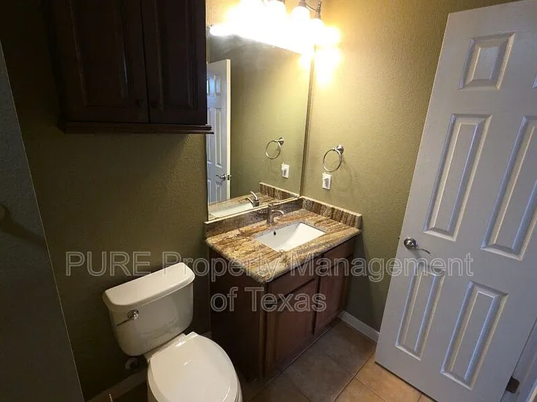18401 Hees Ln — Photo 38