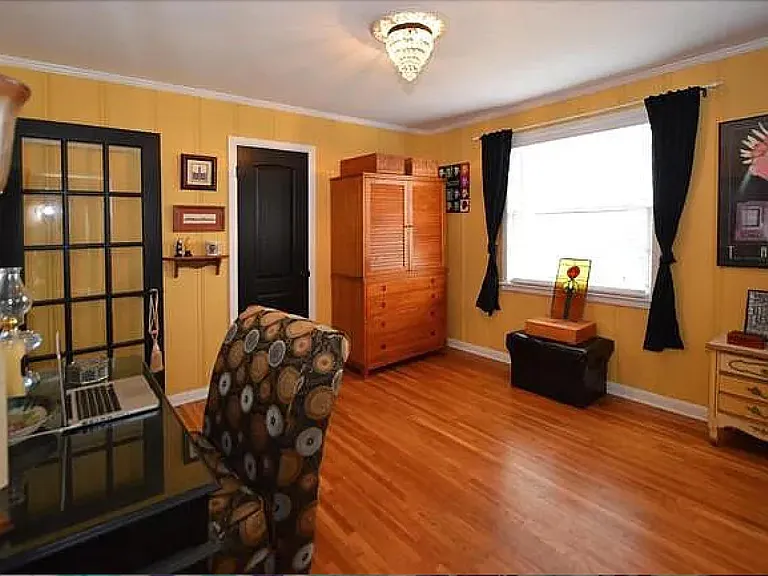 119 Myers St — Photo 2