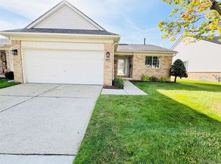 17230 Mayfield Dr, Macomb, MI 48042
