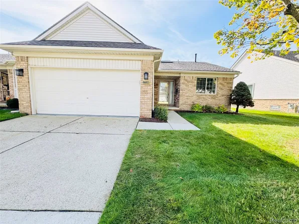 17230 Mayfield Dr, Macomb, MI 48042