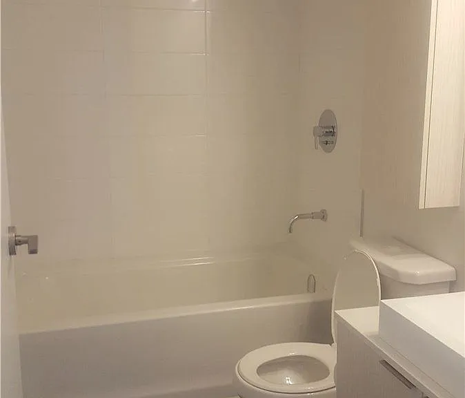 68 Shuter St #1106 — Photo 11
